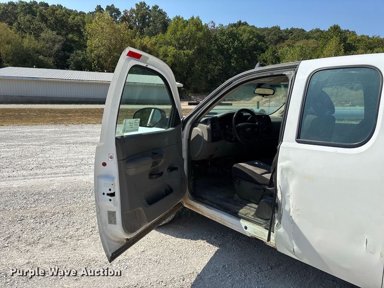 image for item FG0644 2009 Chevrolet Silverado 1500 Ext. Cab pickup truck