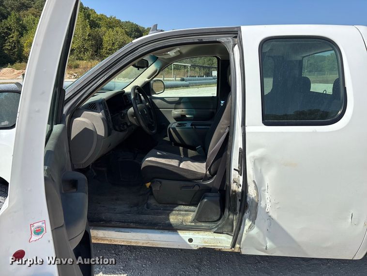 image for item FG0644 2009 Chevrolet Silverado 1500 Ext. Cab pickup truck
