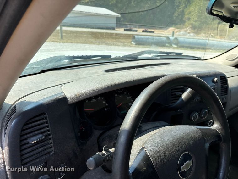image for item FG0644 2009 Chevrolet Silverado 1500 Ext. Cab pickup truck