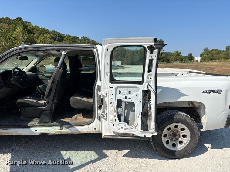 image for item FG0644 2009 Chevrolet Silverado 1500 Ext. Cab pickup truck