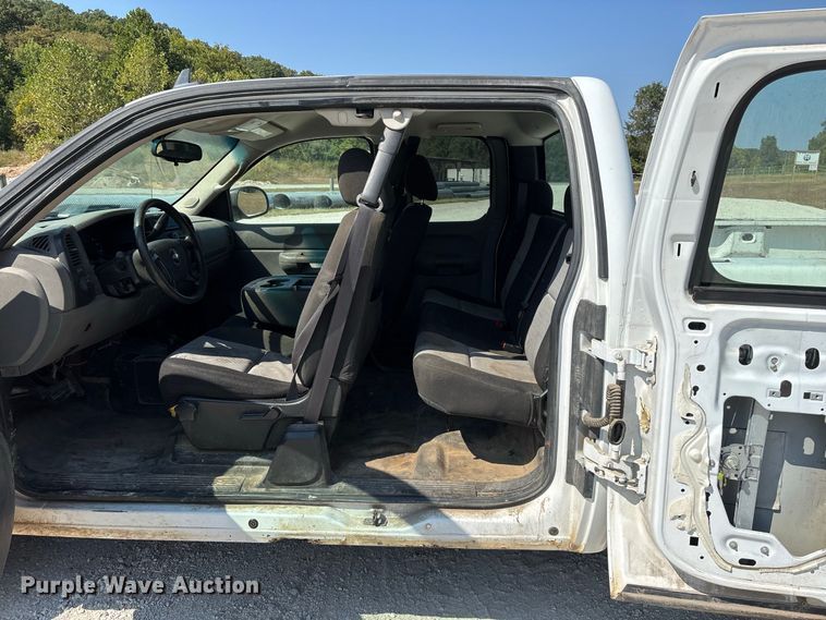 image for item FG0644 2009 Chevrolet Silverado 1500 Ext. Cab pickup truck