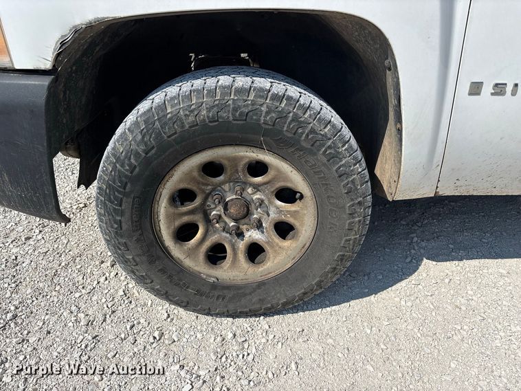 image for item FG0644 2009 Chevrolet Silverado 1500 Ext. Cab pickup truck