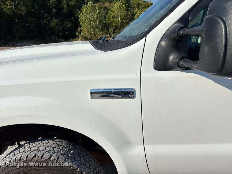 image for item FG0645 2005 Ford F250 Super Duty pickup truck