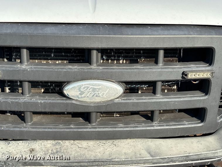 image for item FG0645 2005 Ford F250 Super Duty pickup truck