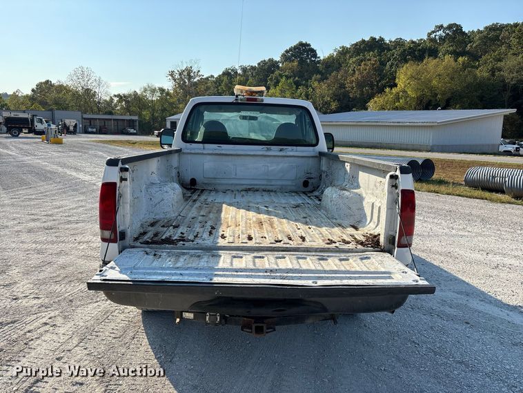 image for item FG0645 2005 Ford F250 Super Duty pickup truck