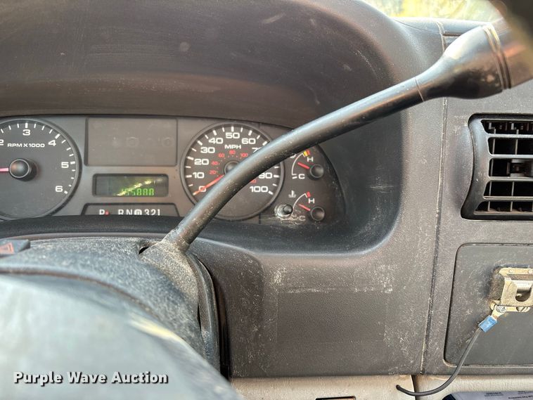 image for item FG0645 2005 Ford F250 Super Duty pickup truck