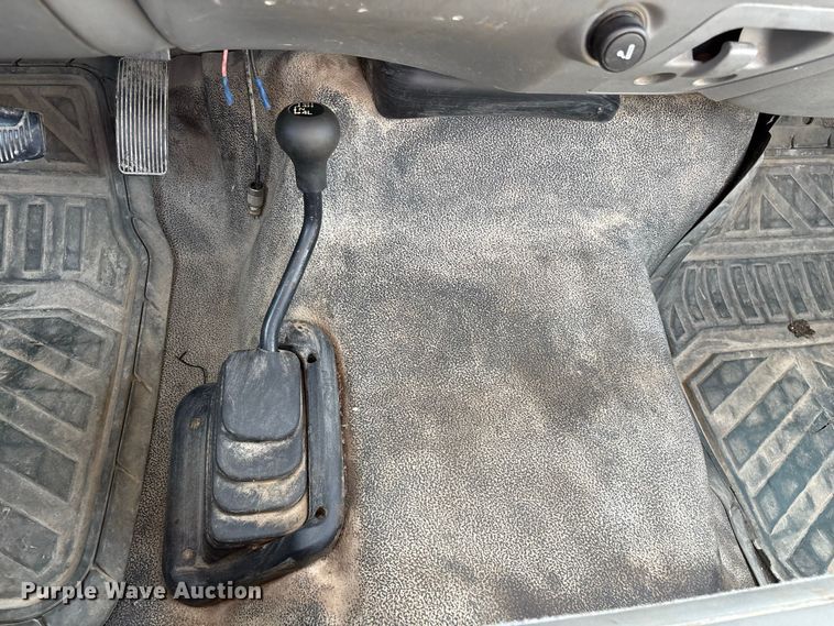 image for item FG0645 2005 Ford F250 Super Duty pickup truck