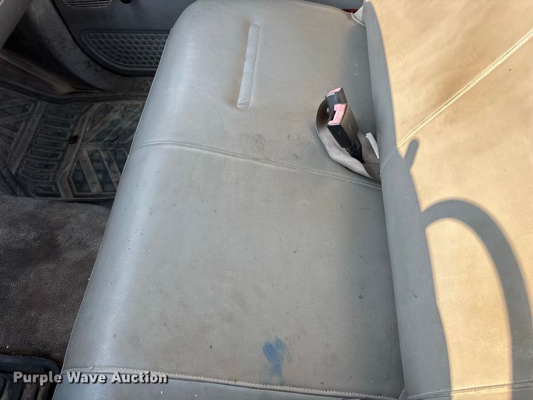 image for item FG0645 2005 Ford F250 Super Duty pickup truck