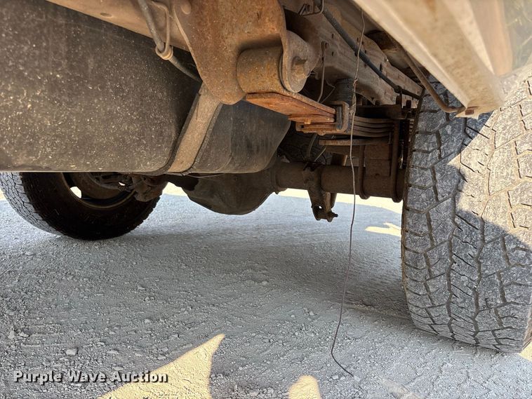 image for item FG0645 2005 Ford F250 Super Duty pickup truck