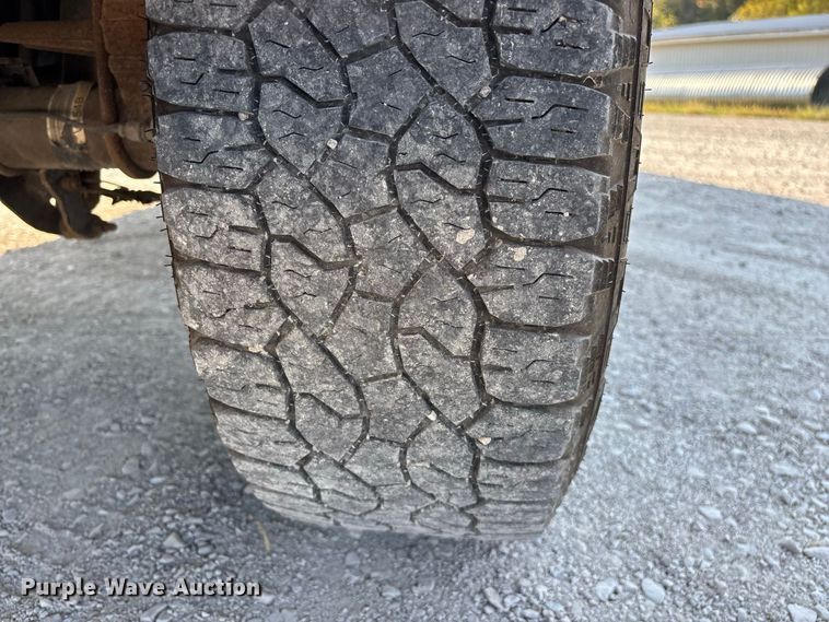 image for item FG0645 2005 Ford F250 Super Duty pickup truck