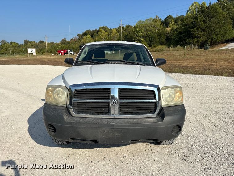 image for item FG0646 2005 Dodge Dakota Ext. Cab pickup truck