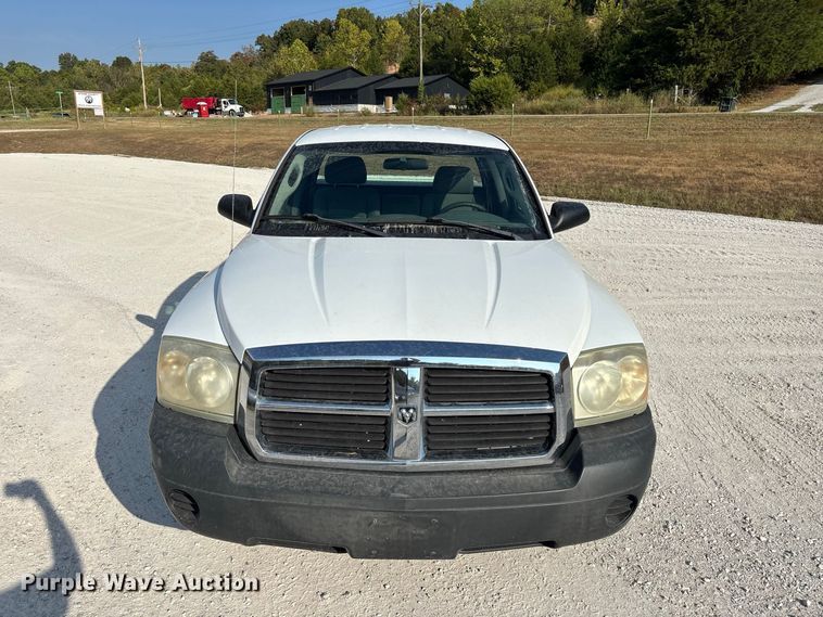 image for item FG0646 2005 Dodge Dakota Ext. Cab pickup truck