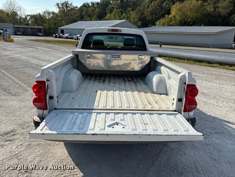 image for item FG0646 2005 Dodge Dakota Ext. Cab pickup truck