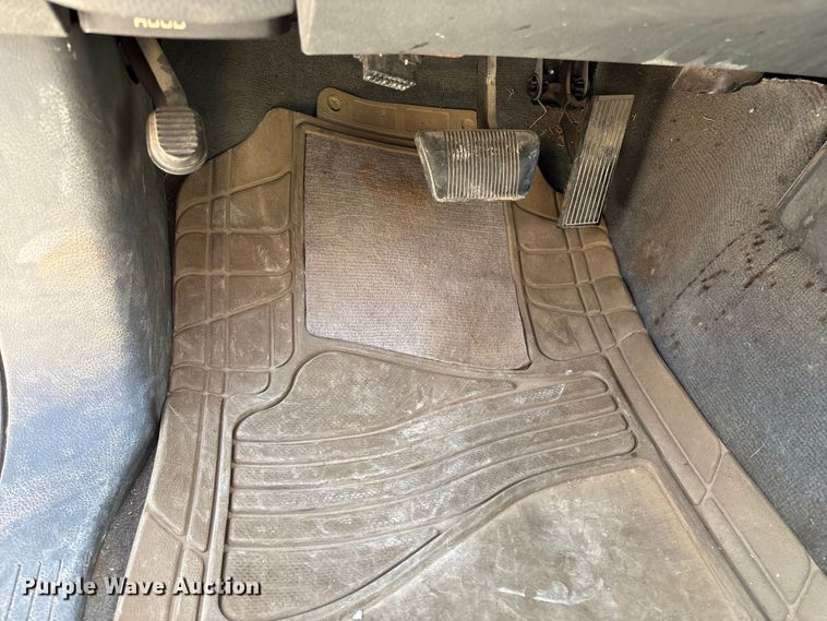 image for item FG0646 2005 Dodge Dakota Ext. Cab pickup truck