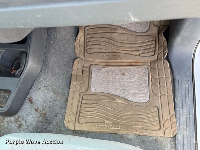 image for item FG0646 2005 Dodge Dakota Ext. Cab pickup truck