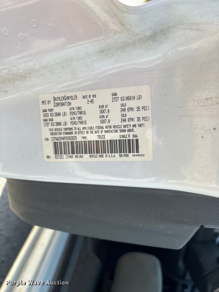 image for item FG0646 2005 Dodge Dakota Ext. Cab pickup truck