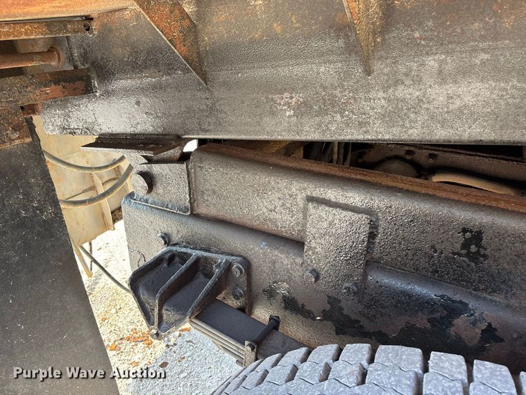 image for item FG0647 2006 International 7300 dump truck