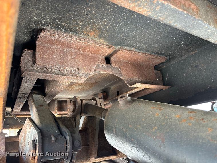 image for item FG0647 2006 International 7300 dump truck
