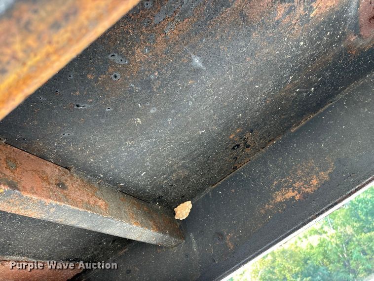 image for item FG0647 2006 International 7300 dump truck