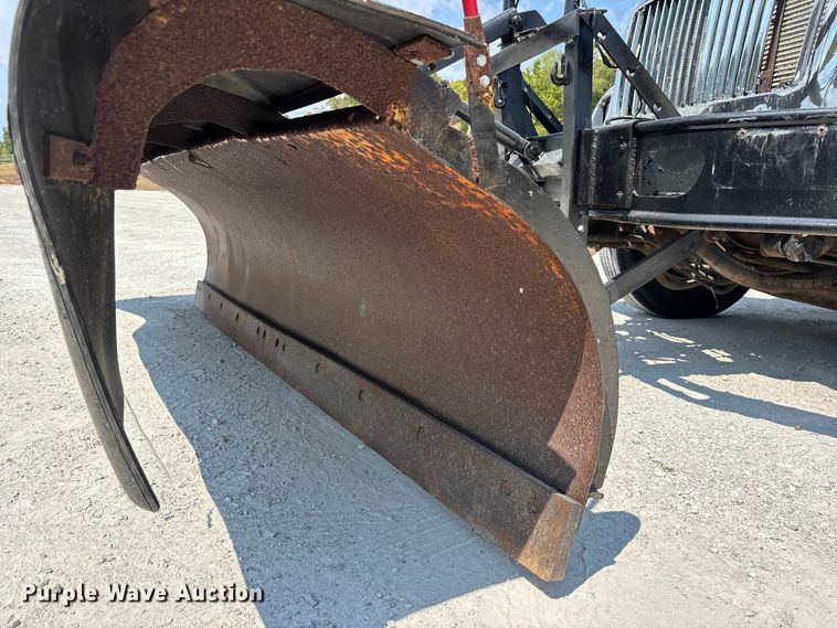 image for item FG0647 2006 International 7300 dump truck