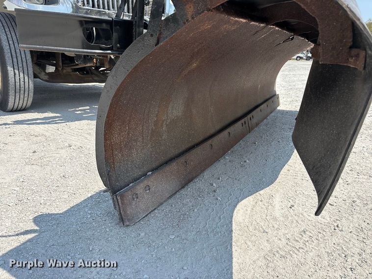 image for item FG0647 2006 International 7300 dump truck
