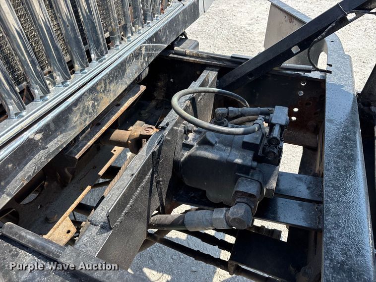 image for item FG0647 2006 International 7300 dump truck