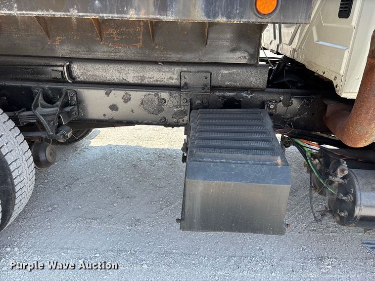 image for item FG0647 2006 International 7300 dump truck