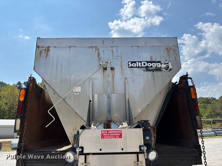 image for item FG0647 2006 International 7300 dump truck