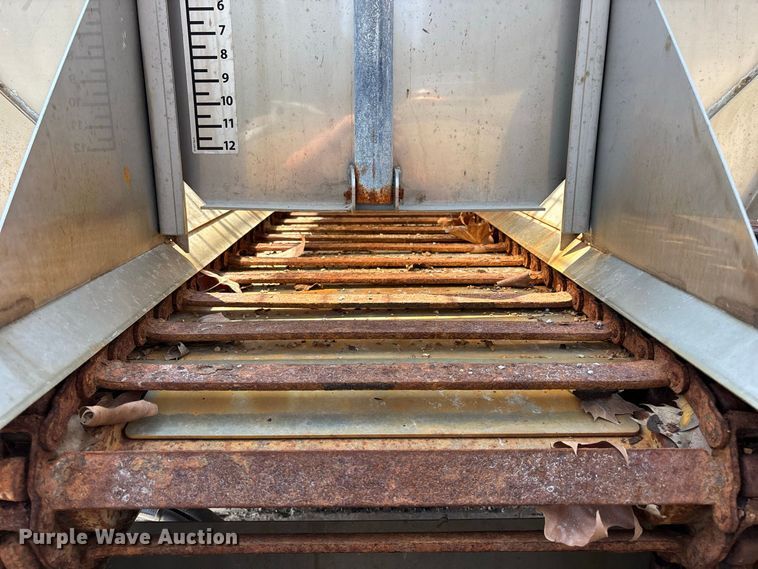 image for item FG0647 2006 International 7300 dump truck