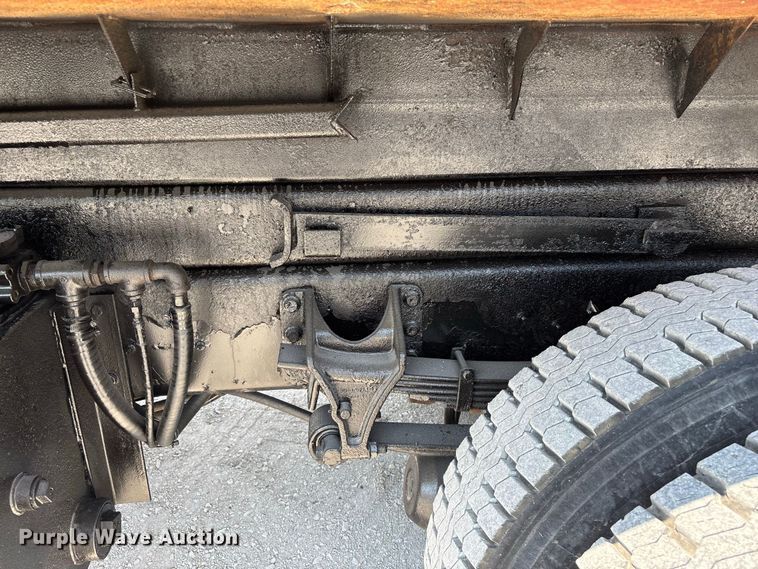 image for item FG0647 2006 International 7300 dump truck