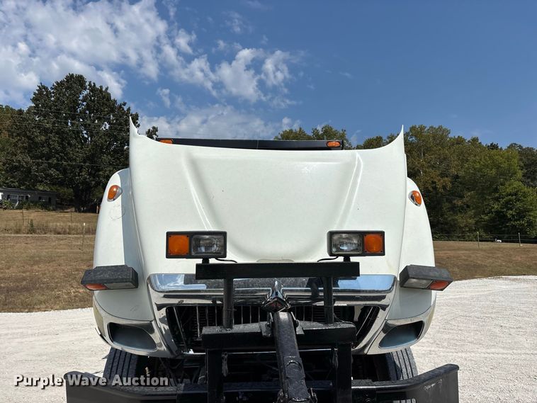 image for item FG0647 2006 International 7300 dump truck