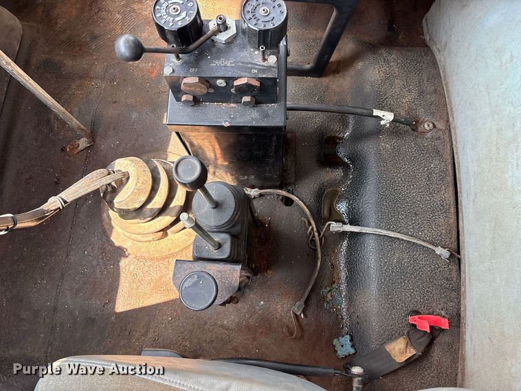 image for item FG0647 2006 International 7300 dump truck