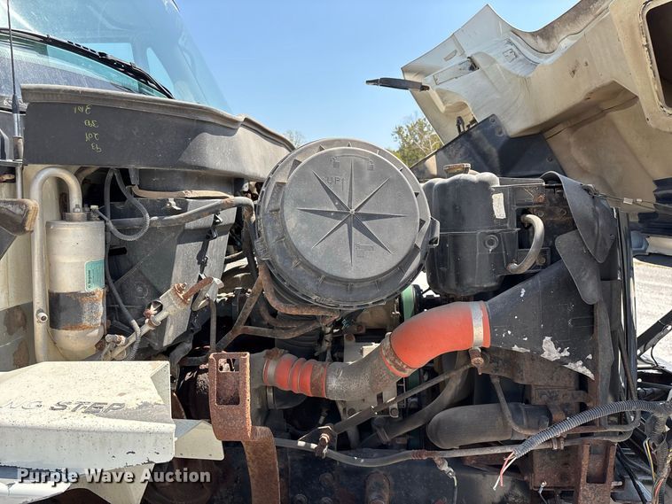 image for item FG0647 2006 International 7300 dump truck