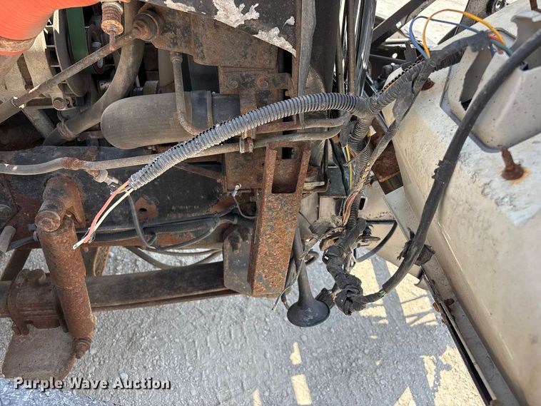 image for item FG0647 2006 International 7300 dump truck