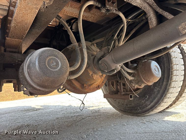 image for item FG0647 2006 International 7300 dump truck