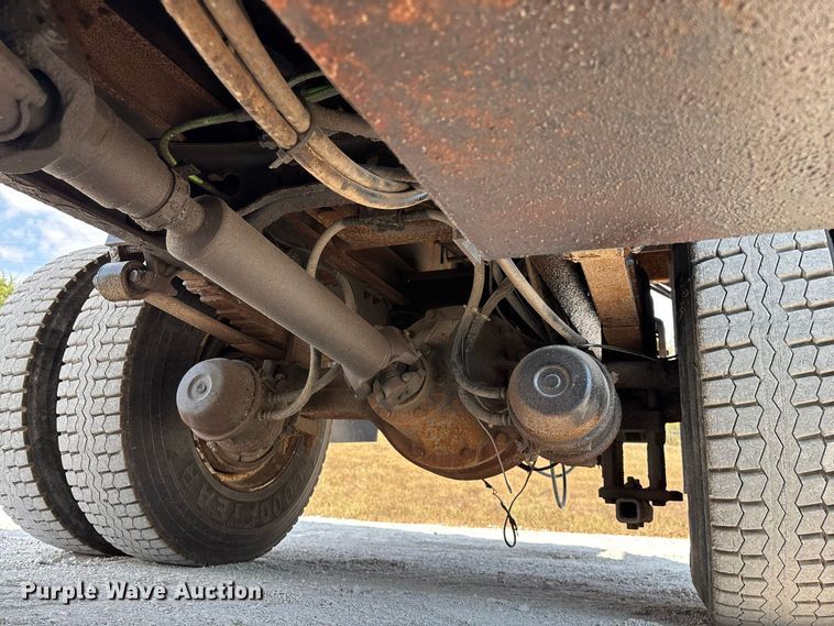 image for item FG0647 2006 International 7300 dump truck