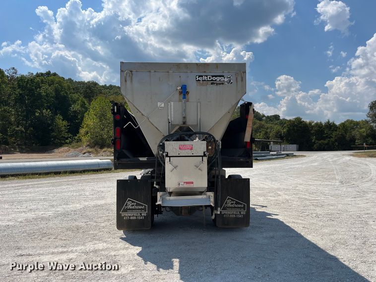 image for item FG0648 2005 International 7300 dump truck