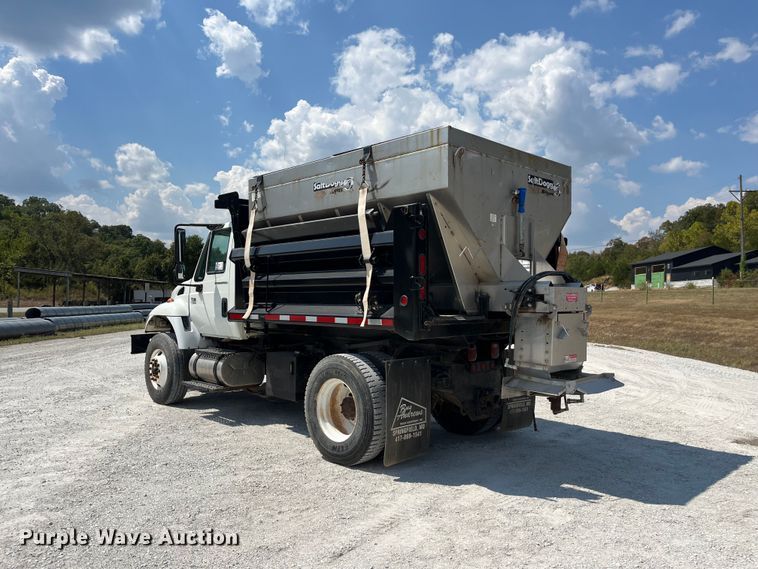 image for item FG0648 2005 International 7300 dump truck