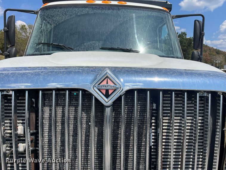 image for item FG0648 2005 International 7300 dump truck