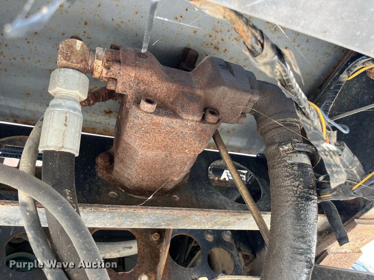 image for item FG0648 2005 International 7300 dump truck