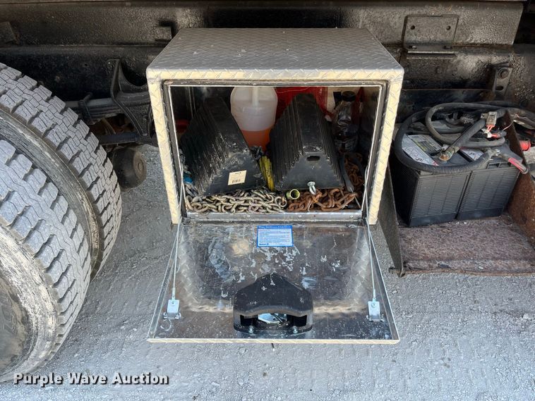 image for item FG0648 2005 International 7300 dump truck