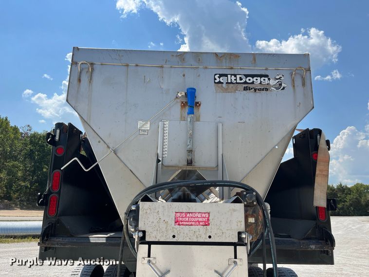image for item FG0648 2005 International 7300 dump truck