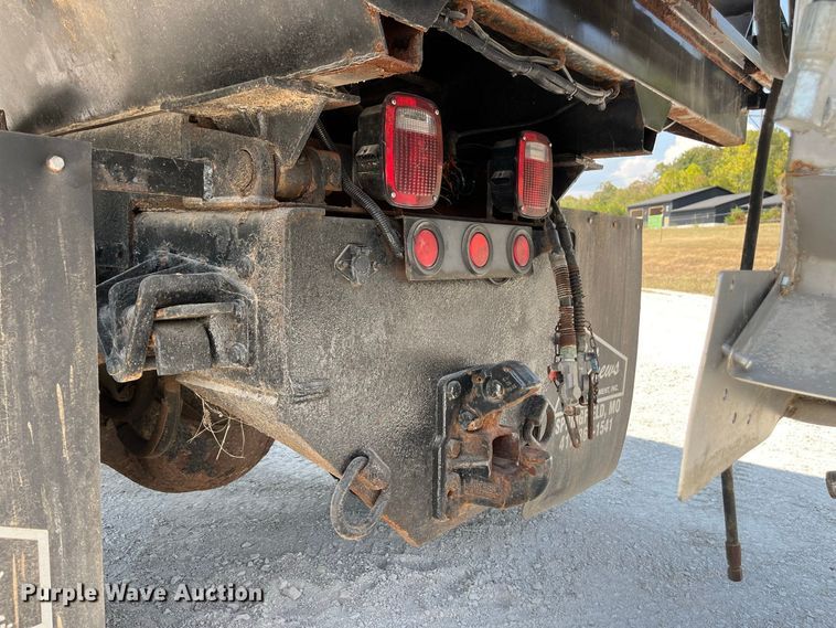 image for item FG0648 2005 International 7300 dump truck