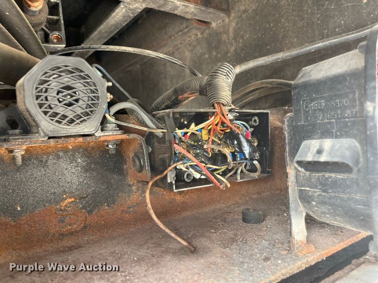 image for item FG0648 2005 International 7300 dump truck
