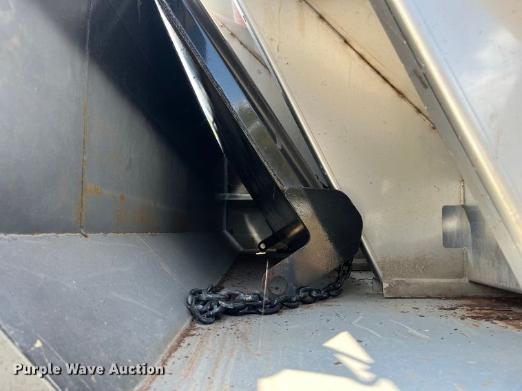 image for item FG0648 2005 International 7300 dump truck