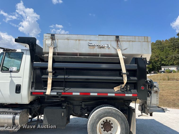 image for item FG0648 2005 International 7300 dump truck