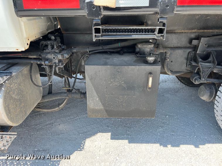 image for item FG0648 2005 International 7300 dump truck