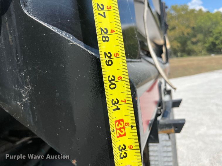 image for item FG0648 2005 International 7300 dump truck