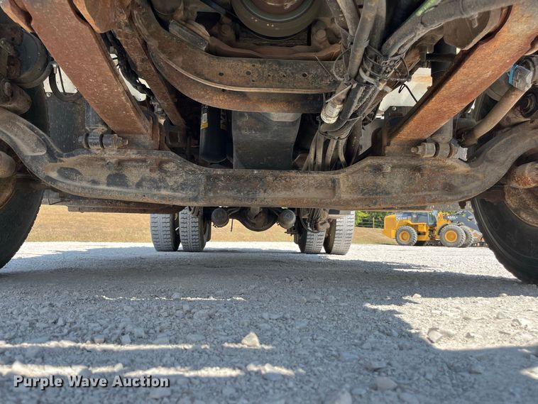 image for item FG0648 2005 International 7300 dump truck