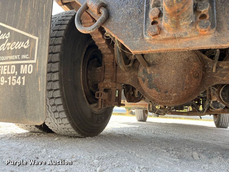 image for item FG0648 2005 International 7300 dump truck